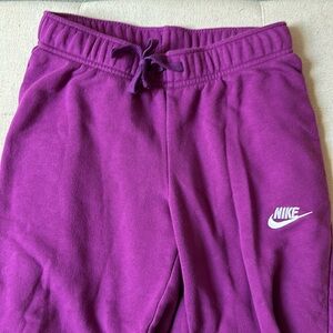 Nike Women's Sportswear Club Fleece Mid-Rise Joggers - Size Small